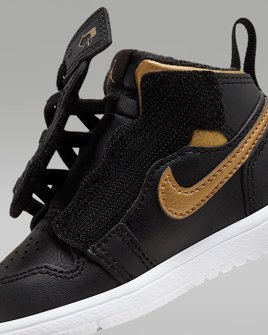 Black and gold baby jordans deals